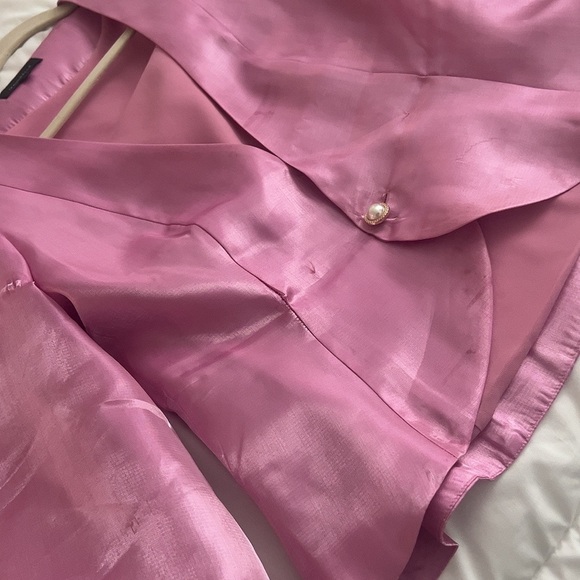 REVOLVE - Picture 3 of 3